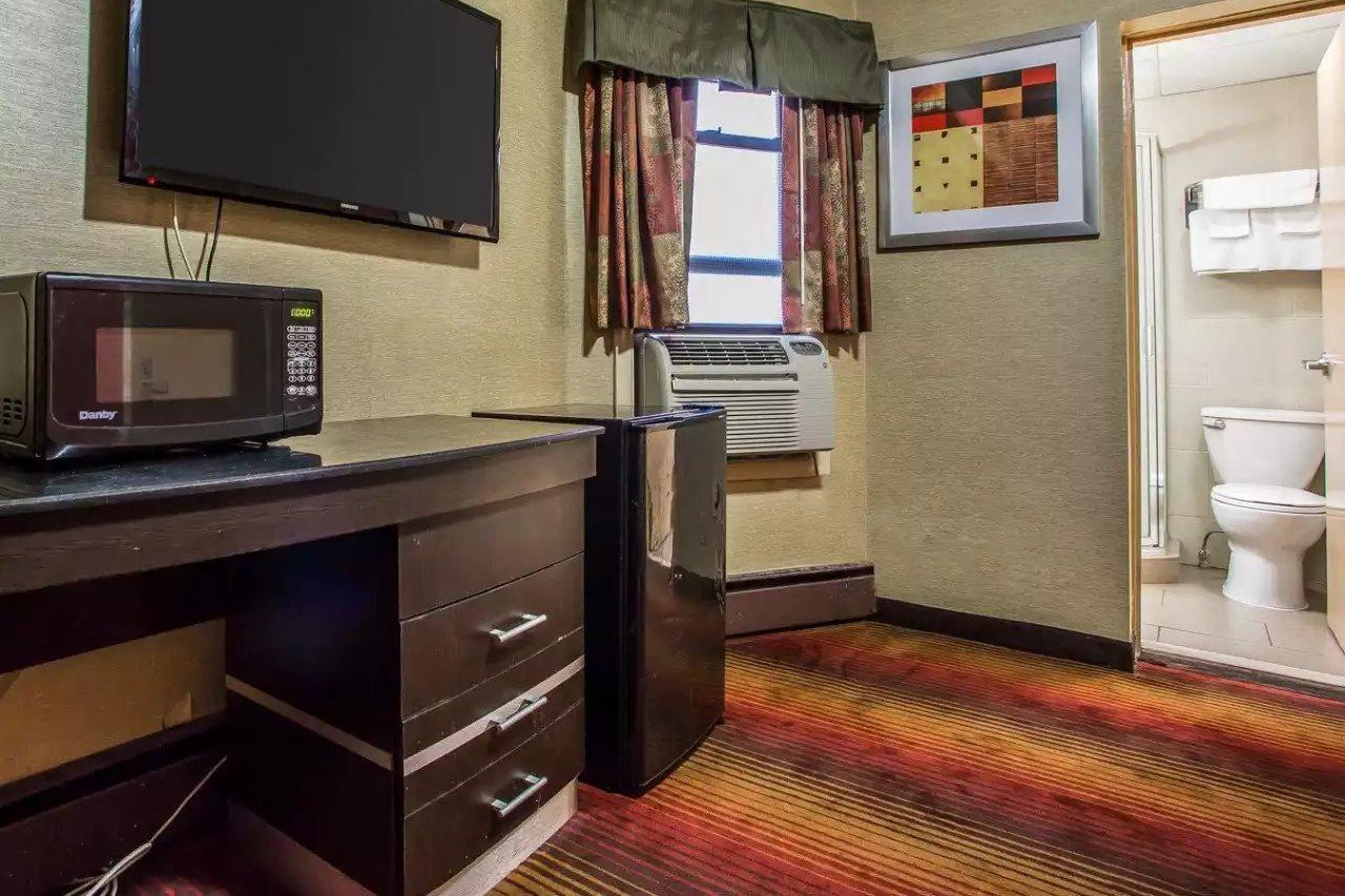 Rodeway Inn Belleville Экстерьер фото